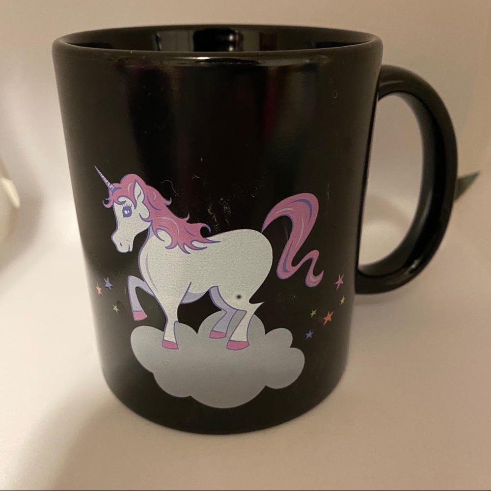 Thumbs Up Unicorn mug black with white unicorn